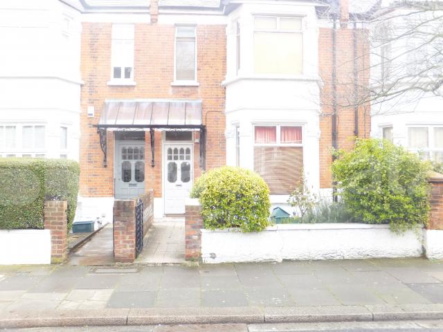 			NEW INSTRUCTION, 4 Bedroom, 1 bath, 1 reception Flat			 Third Avenue, Acton/Shepherds Bush 